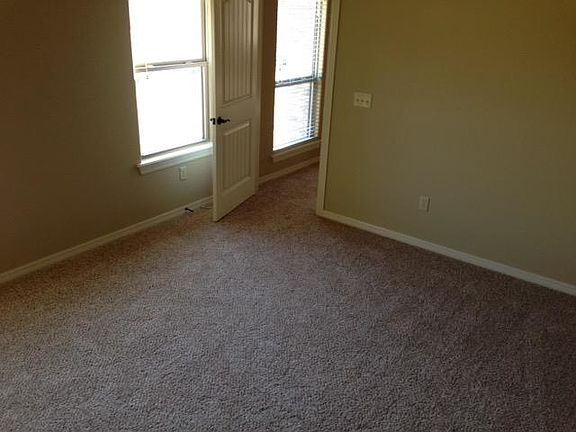 5th image of 4310 W Baltimore Dr