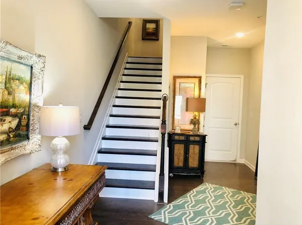 324 Beacons Pl, Alpharetta, GA 30005