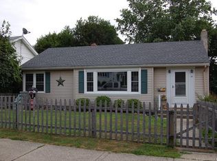 37 Nicholas Ave, Groton, CT 06340