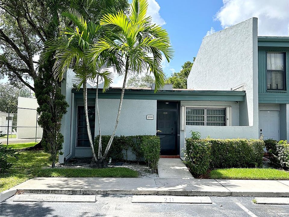 1st image of 1000 NW 97th Avenue #211