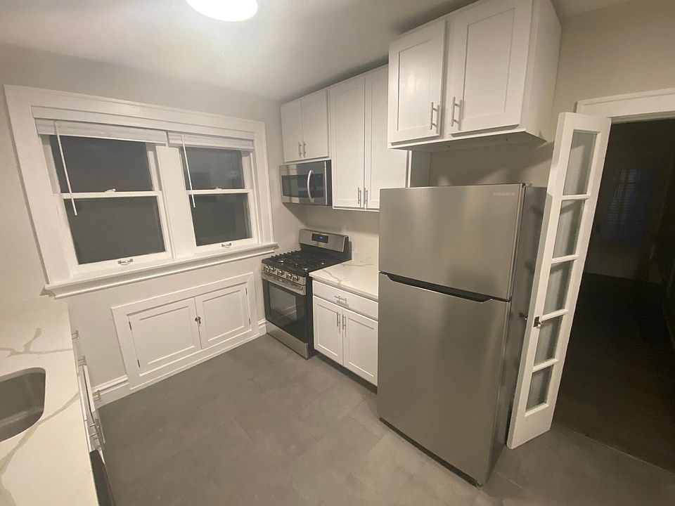 1st image of 1021 Art Hill Pl #3