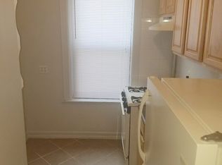 2526 42nd St APT 4B, Astoria, NY 11103