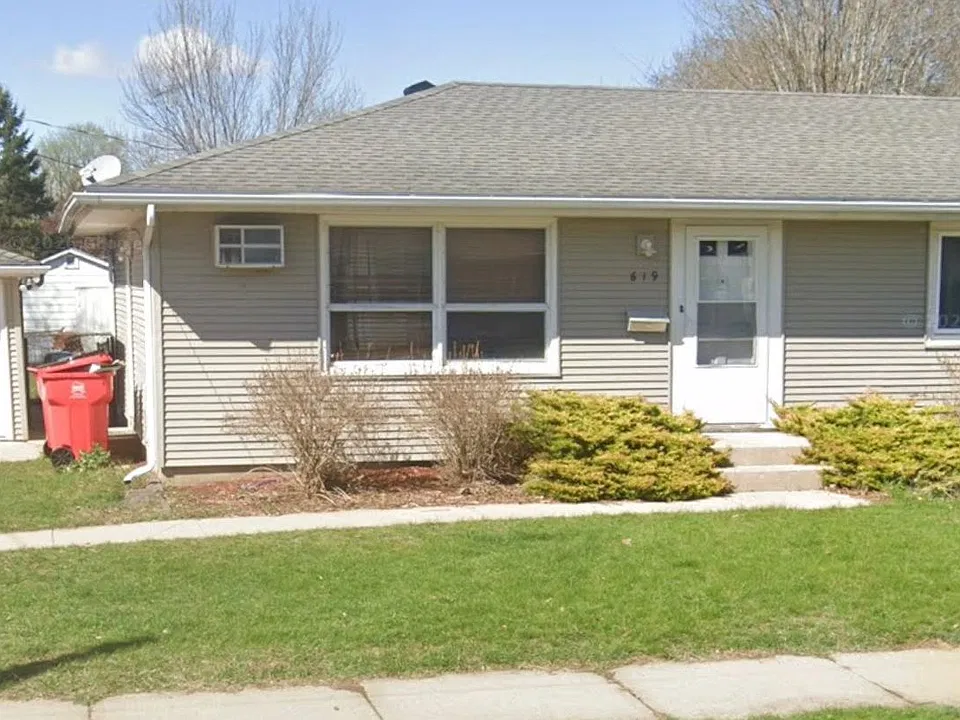 619 14th St SE