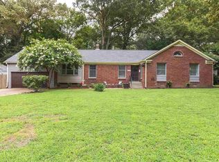 4208 Woodcrest Dr, Memphis, TN 38111