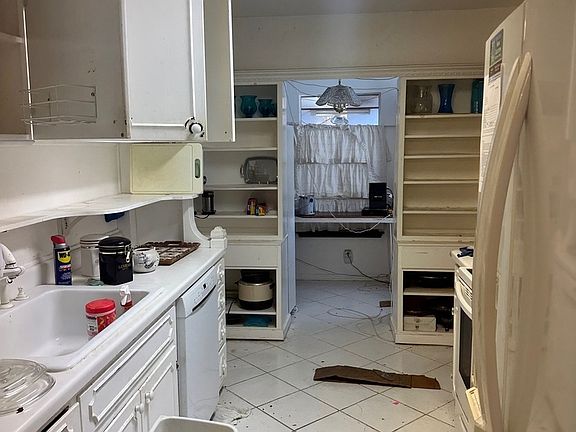 4th image of 10227 TIOGA DR