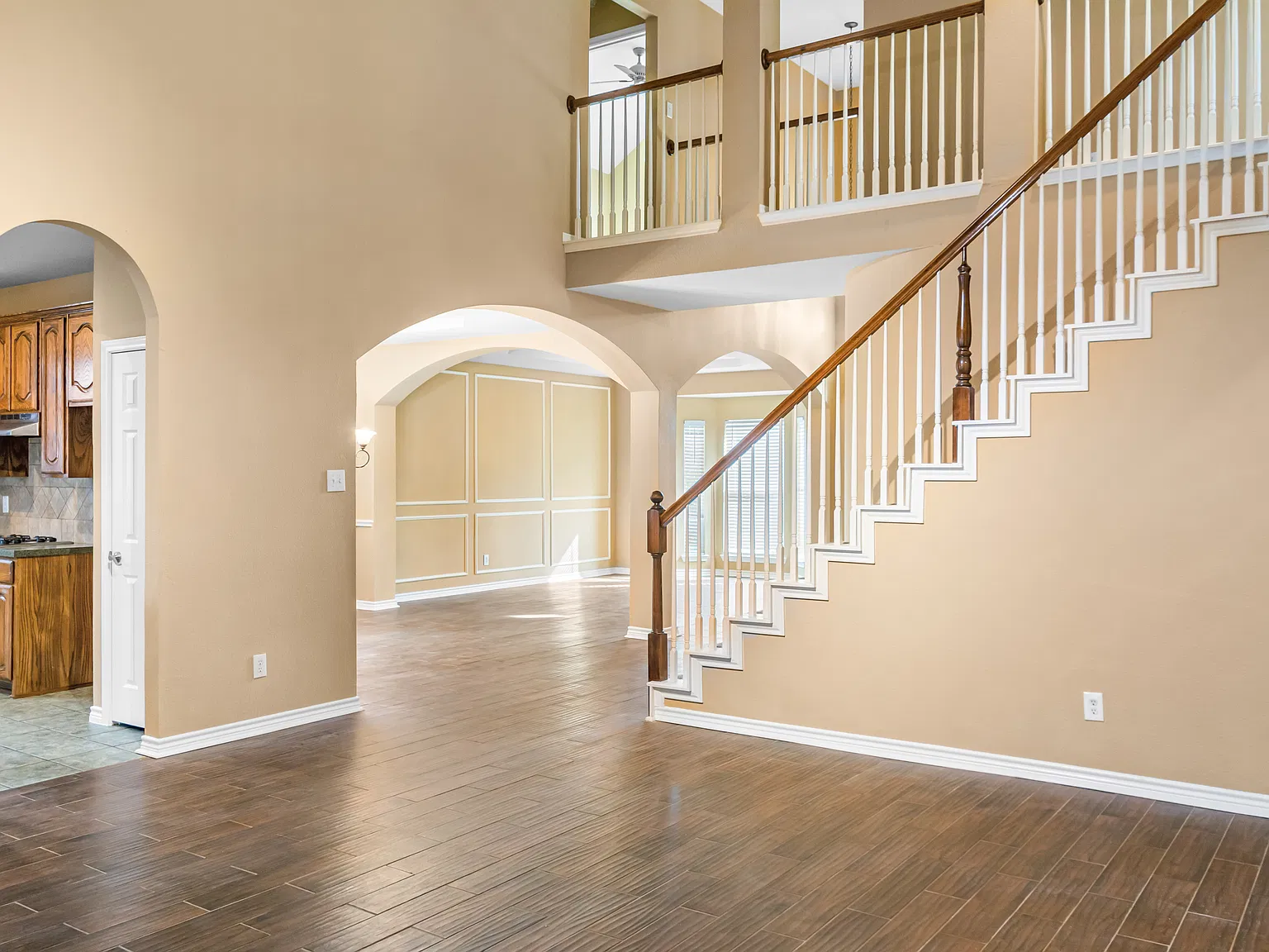 5 bed, 3.5 bath, 4140 sqft, $3,800 — Photo 3
