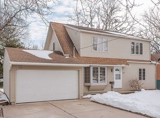 2917 J St SW, Cedar Rapids, IA 52404