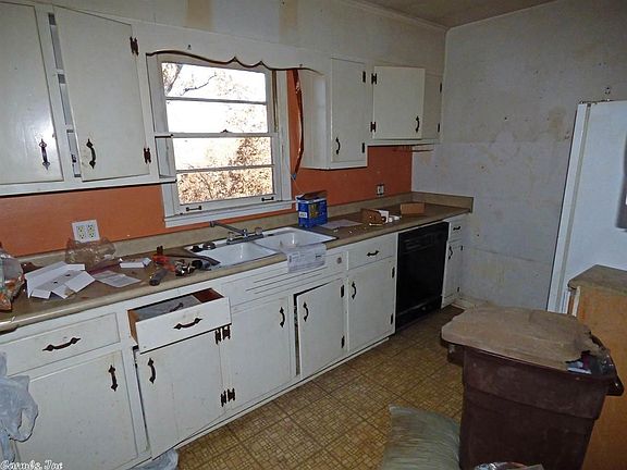 4th image of 42 Choctaw Dr