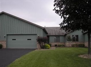 1442 Tripodi Cir, Niles, OH 44446