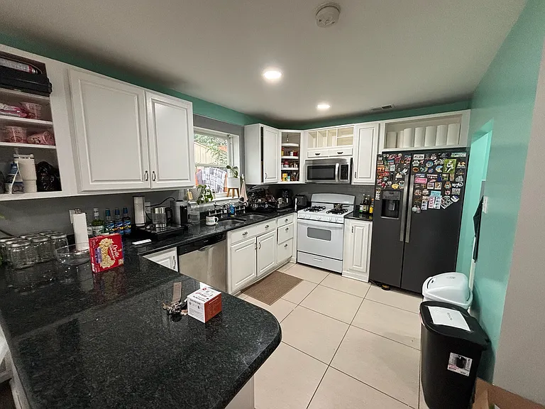 2503 Berkley St — Photo 5