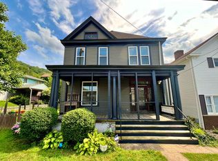 40 11th St, McMechen, WV 26040