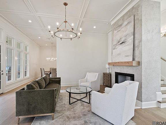 5th image of 3056 Pointe Marie Dr