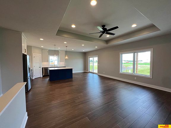3rd image of 2720 Lauren Ln