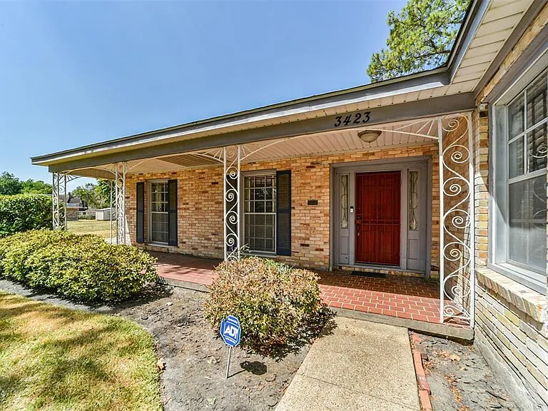 3423 Ozark St — Photo 4