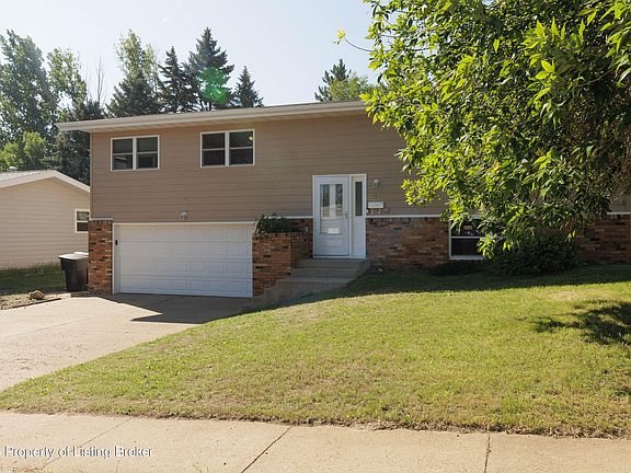 4th image of 236 8th St E