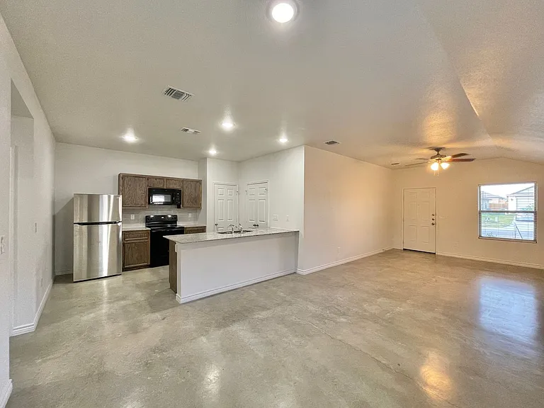5906 Harriet Tubman Ave — Photo 5