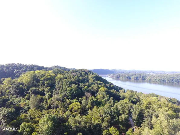 Delta Queen Rd, Louisville, TN 37777