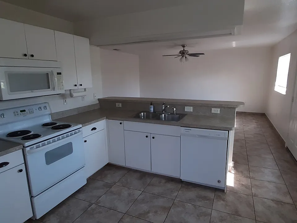 1195 Kitchen