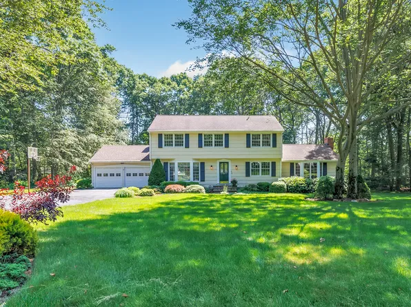 340 Pilgrim Lane, Stratford, CT 06614