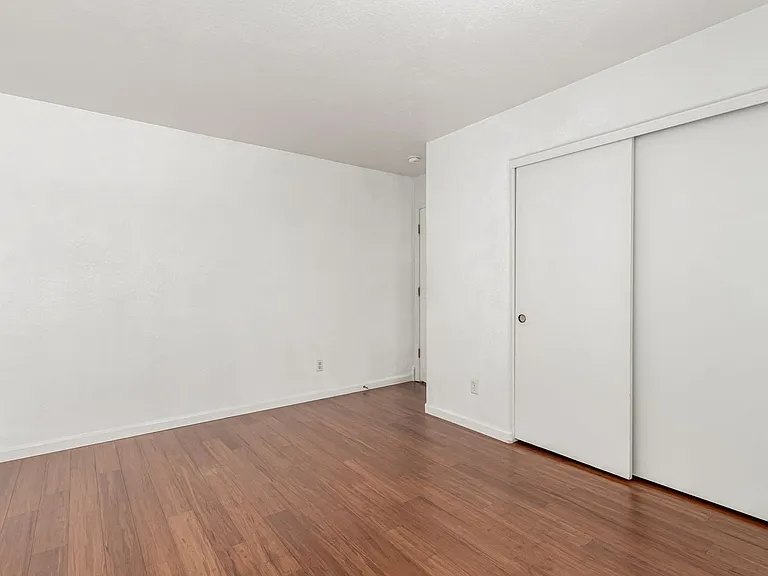 12823 W Ash St — Photo 24