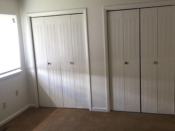 4th image of 5644 Darby Cir