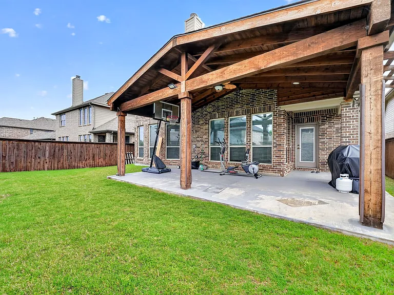 15608 Governors Island Way — Photo 33