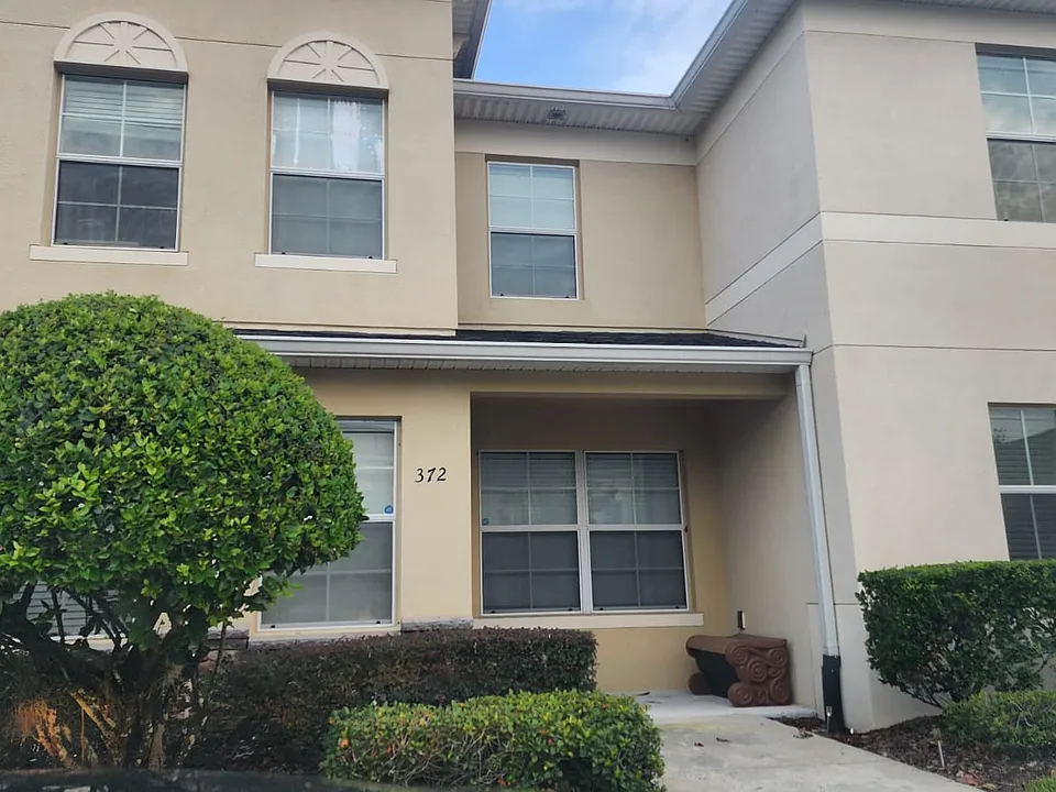 372 Carina Cir