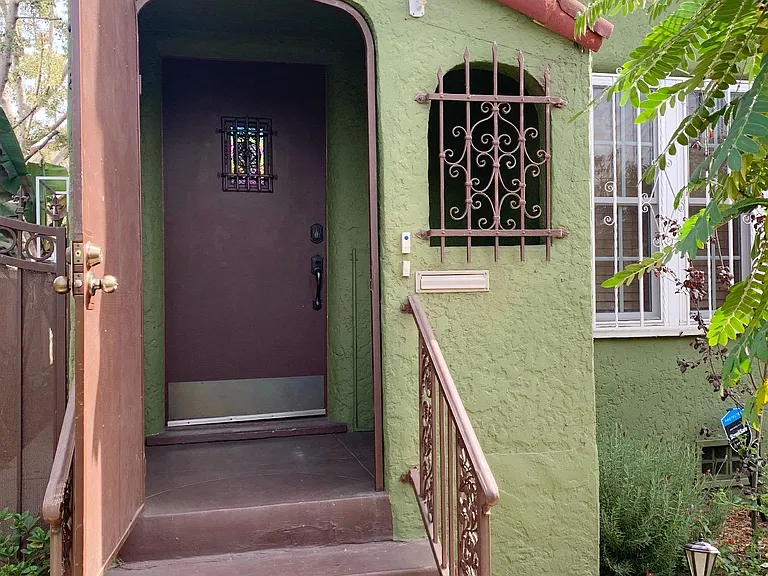 1226 S Highland Ave — Photo 5