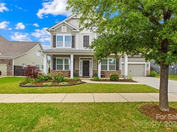 10906 Charmont Pl, Huntersville, NC 28078