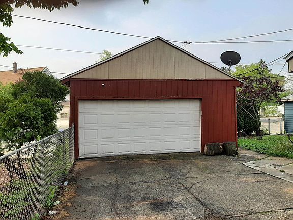 3rd image of 2203 W Becher St #2205