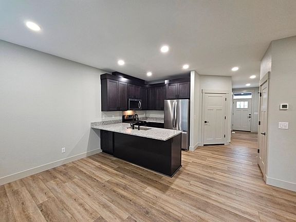 4th image of 6953-6955 Talloc Ave SE #6953