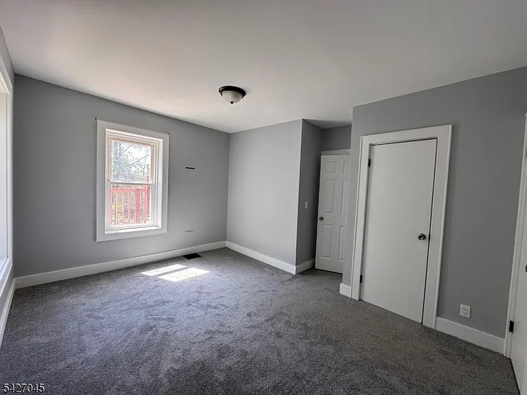 31 Diller Ave — Photo 15