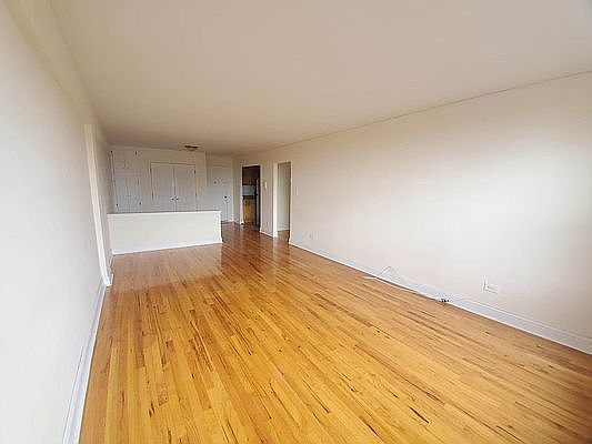 4th image of 465 E 7th St #63