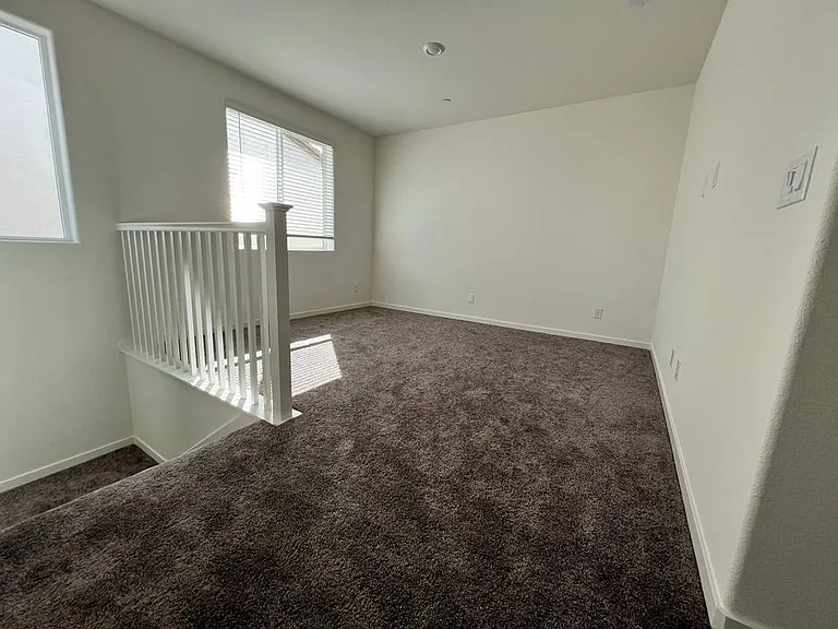 3467 Gallatin Dr — Photo 13