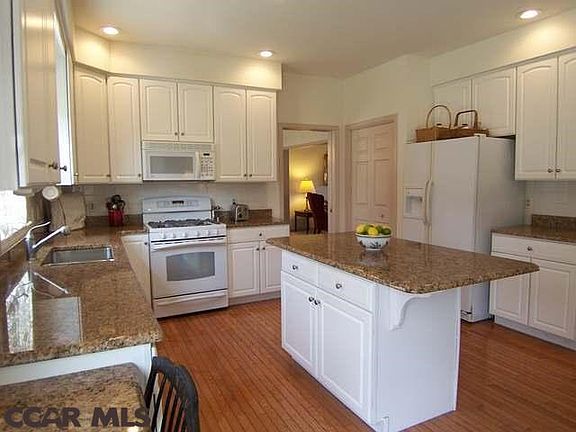 2nd image of 1346 N Foxpointe Dr