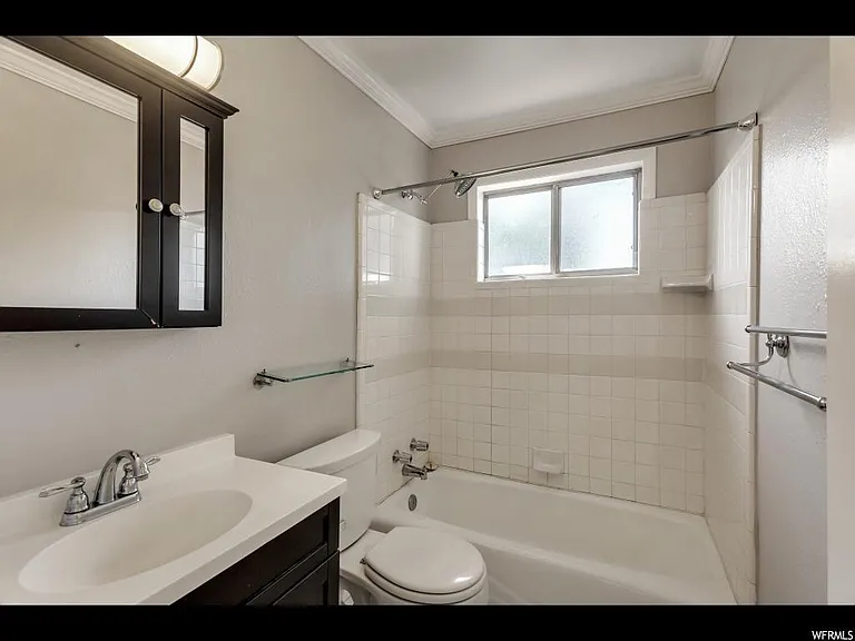 923 E 500 S — Photo 14