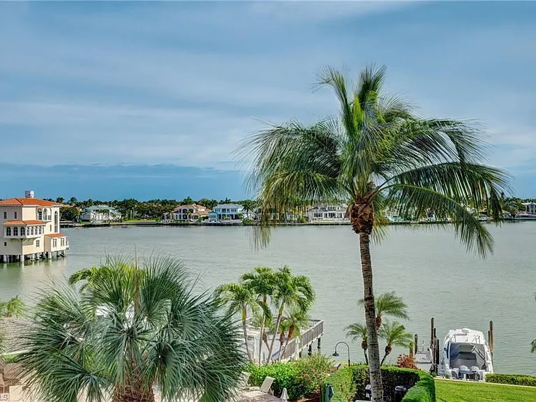 3500 Gulf Shore Blvd N #408 — Photo 24