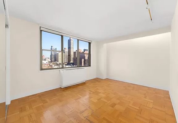 4th image of 301 E 79th St APT 12E