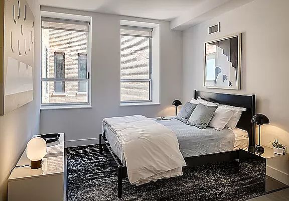 4th image of 416 W 52nd St #728
