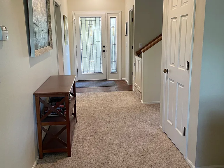 594 Wimbledon Ct — Photo 4