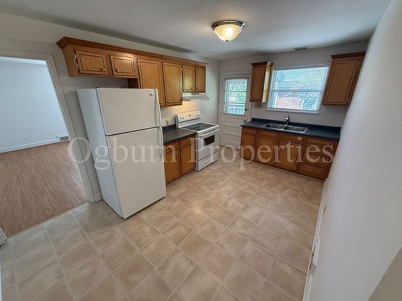 4th image of 512-518 W End Blvd #512