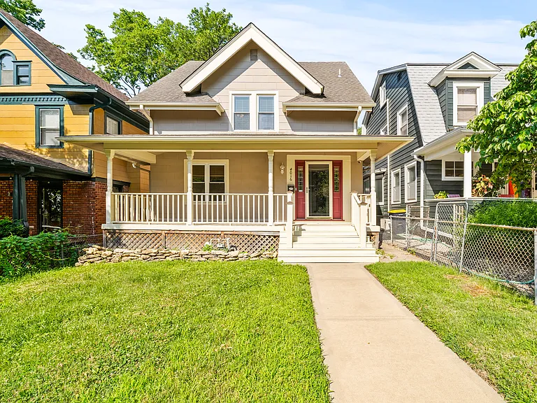 4016 Clark Ave — Photo 1