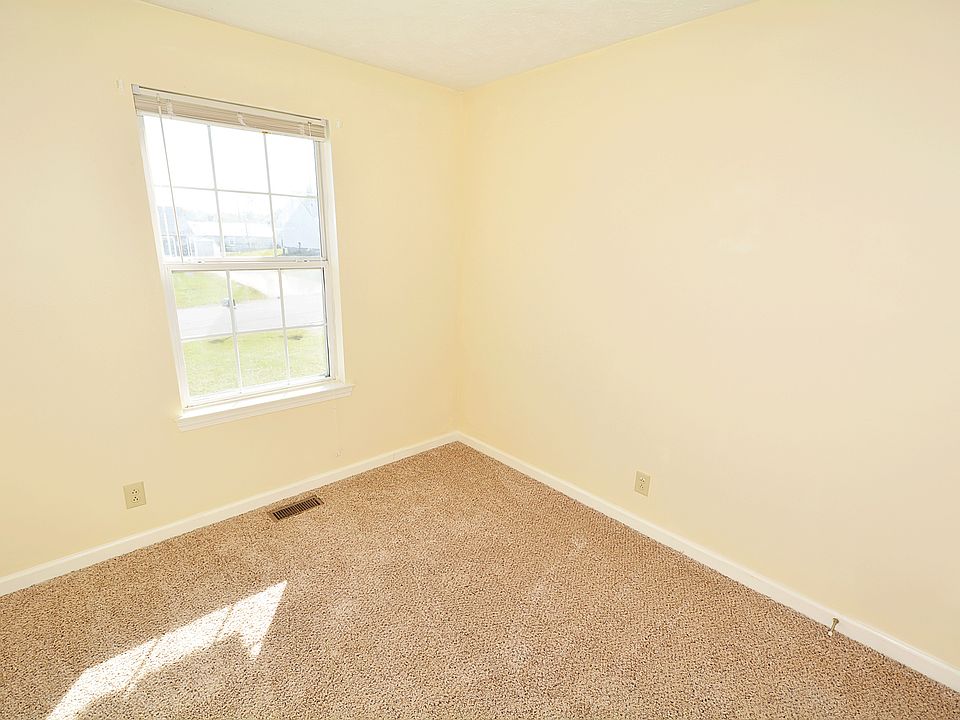 1st image of 580 Kathryn Ct