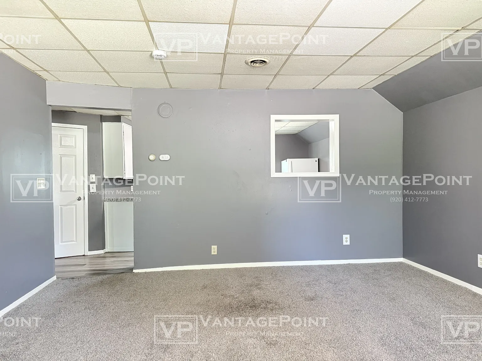1102 Division Street - B — Photo 3