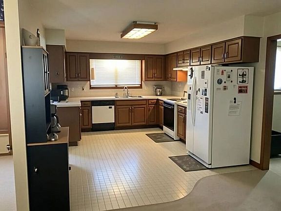 5th image of 4354 14th St SE