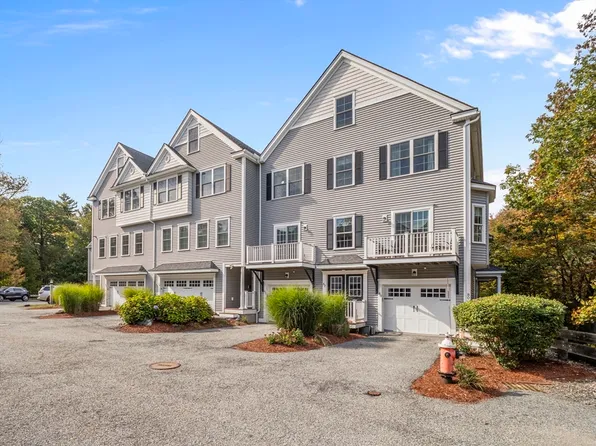80 Compass Poin #80, North Andover, MA 01845