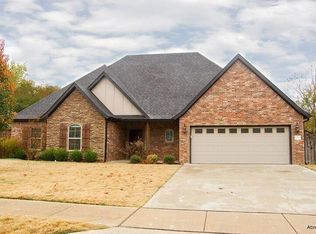 1302 S 14th Pl, Rogers, AR 72758