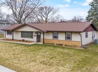 1414 W Weathersfield Way, Schaumburg, IL 60193