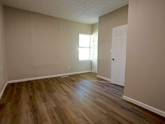 3rd image of 1019 S 8th St #A