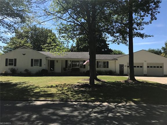 2nd image of 939 Southwood Dr